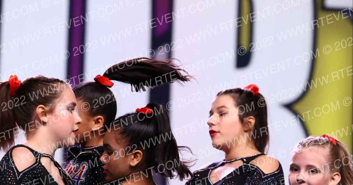 All 4 Cheer Lady Bullets · CSN Arena c Two