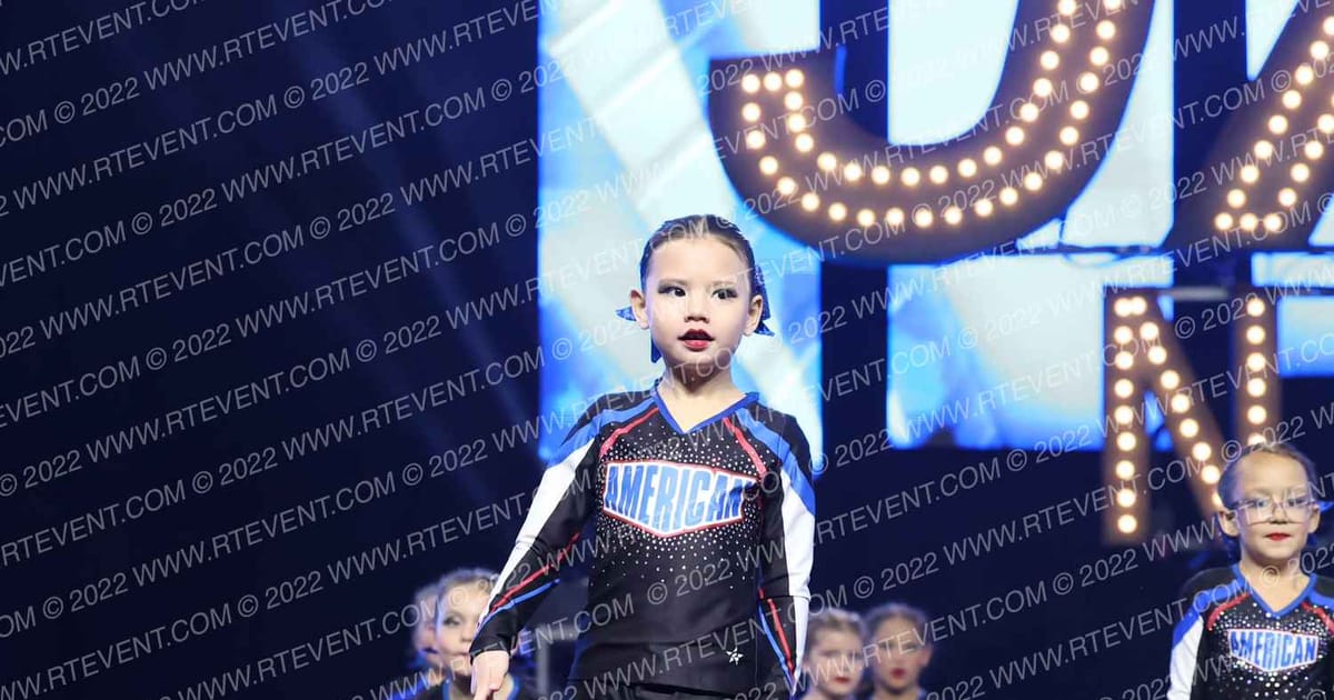 AMERICAN CHEER MINI STARS · DI Nationals