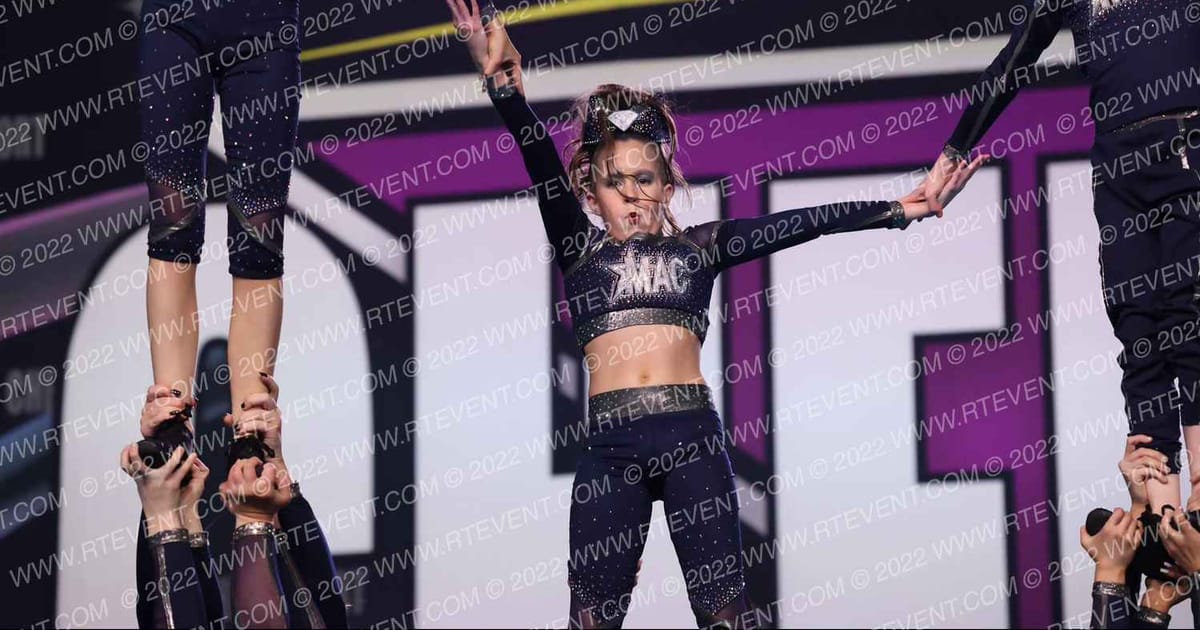 Macs Allstar Cheer MAC'S WHITE DIAMONDZ · CSN Arena c Two