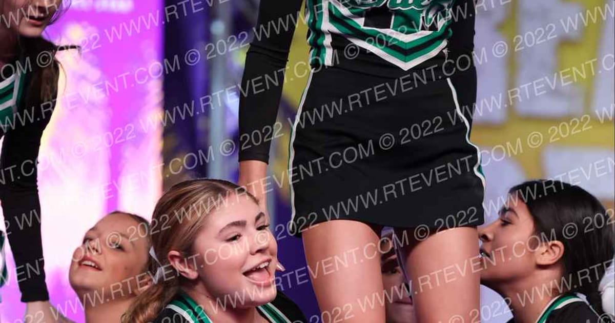 Hopatcong High School Intermediate Varsity - Crowd Performance · ACDA RTB SchoolDance Grand National