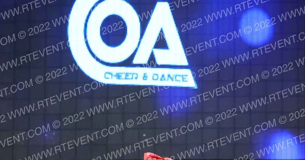 Famous Superstars SPARKLES · COA Grand Nationals