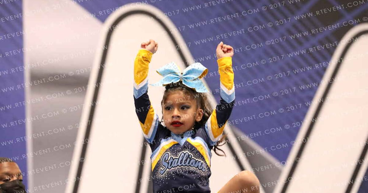 EL SERENO STALLIONS JR GREMLINS · Holiday Showcase