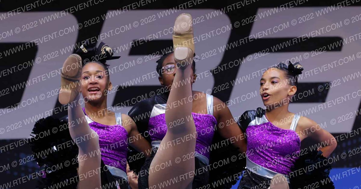 DAVENPORT BRONCOS POP WARNER · YCADA Globals