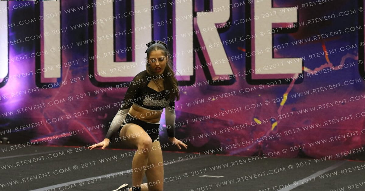 Hartlepool Hawks Cheerleading Academy Lola Pounder · FC Circus Spectacular