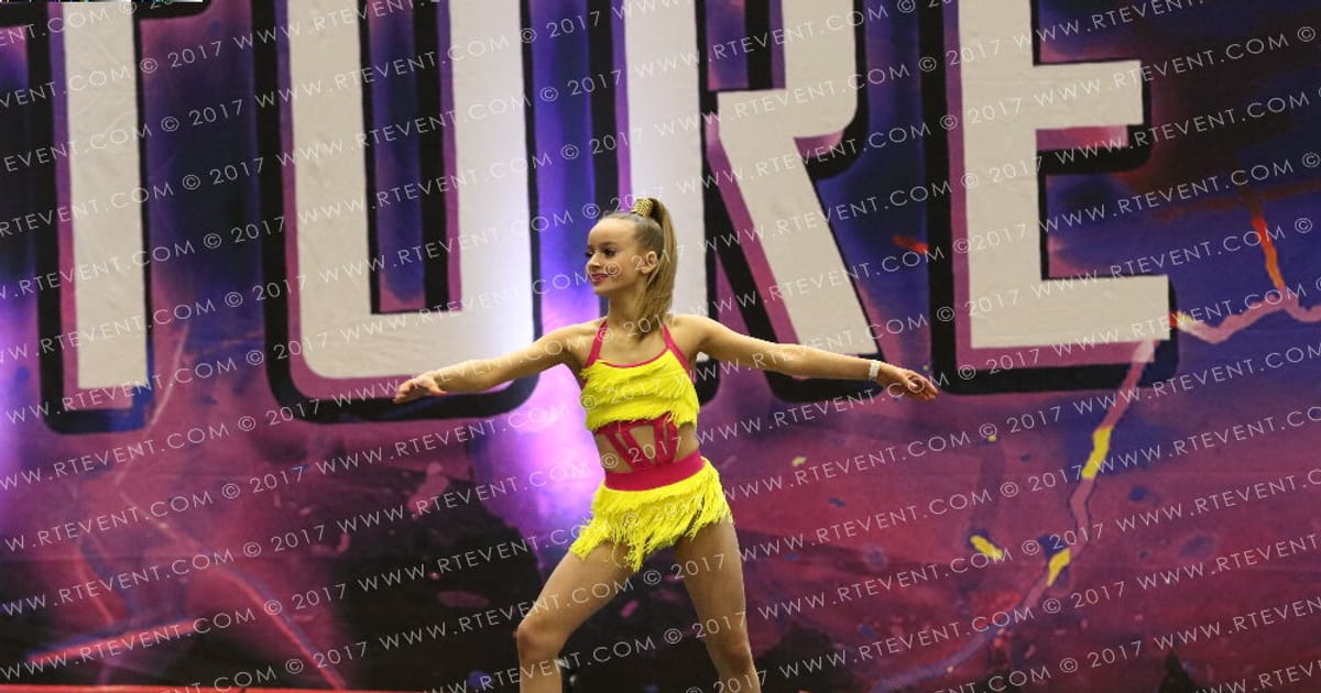 Hartlepool Hawks Cheerleading Academy Amelia Hall · FC Circus Spectacular