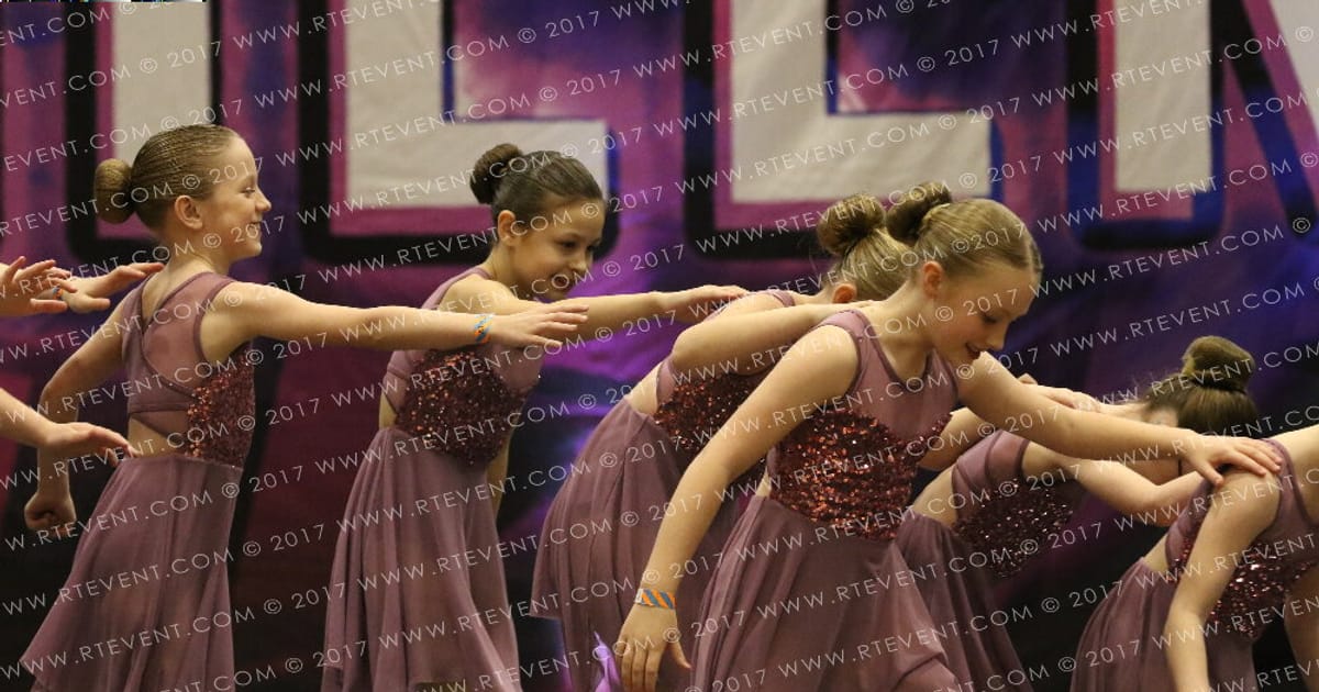 Barlborough Bears Cheer and Dance Bear Cubs · FC Circus Spectacular
