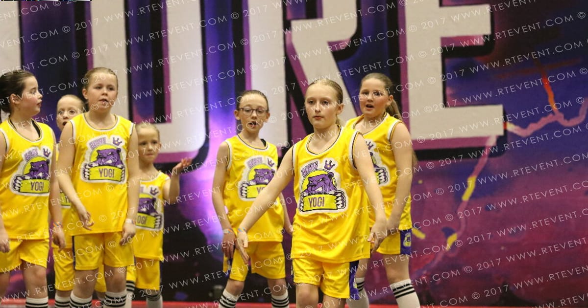 Barlborough Bears Cheer and Dance Yogi · FC Circus Spectacular