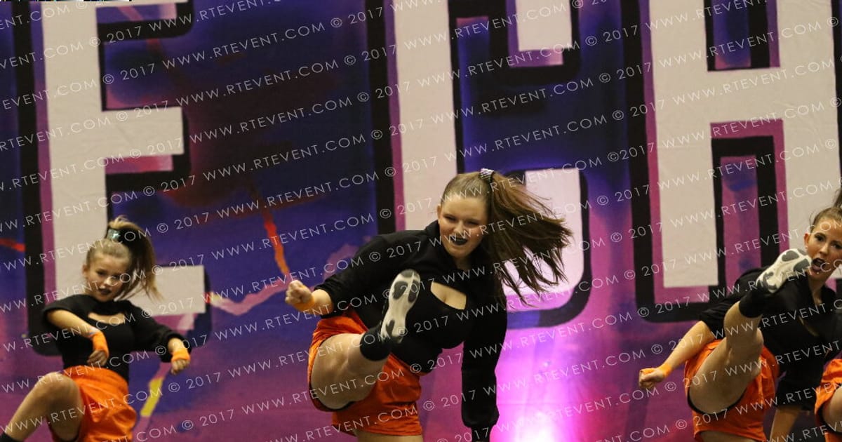 Hartlepool Hawks Cheerleading Academy Hustlers · FC Circus Spectacular