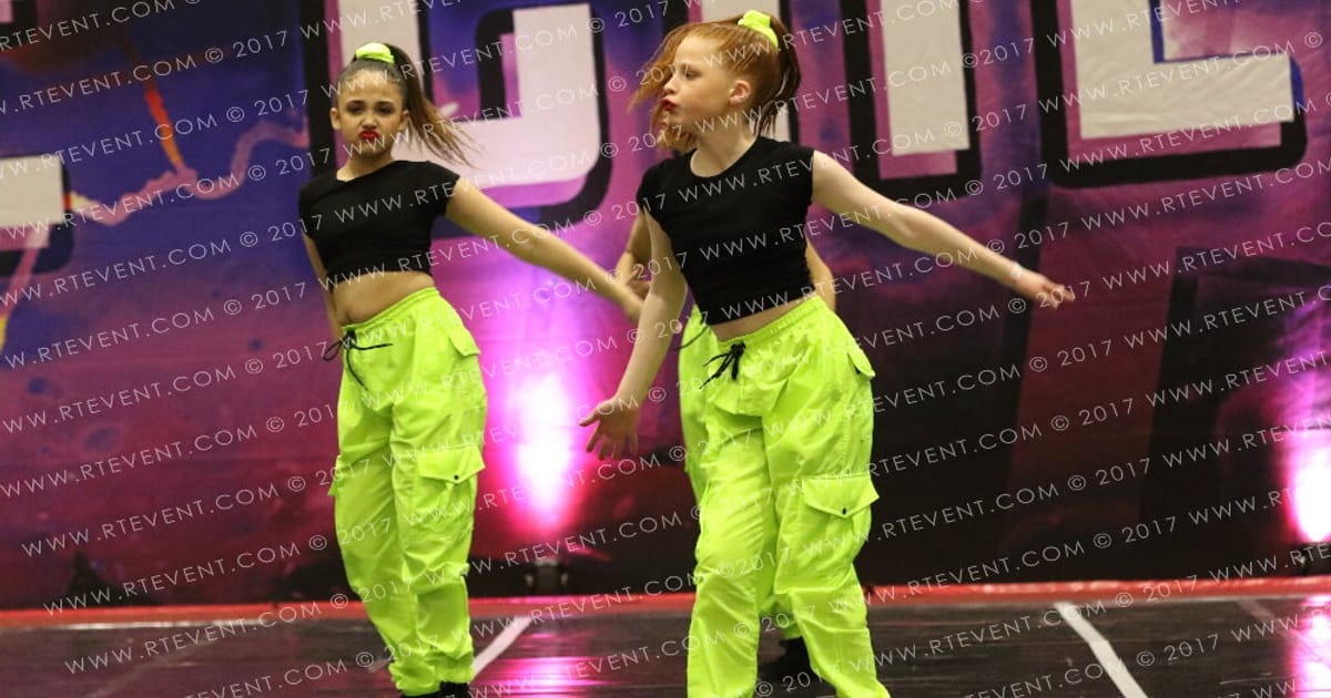 The Hunslet Club Emeralds · FC Circus Spectacular