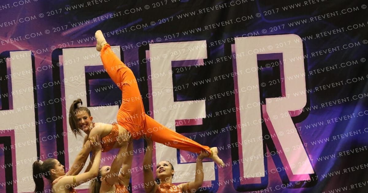 Hartlepool Hawks Cheerleading Academy Wish · FC Circus Spectacular