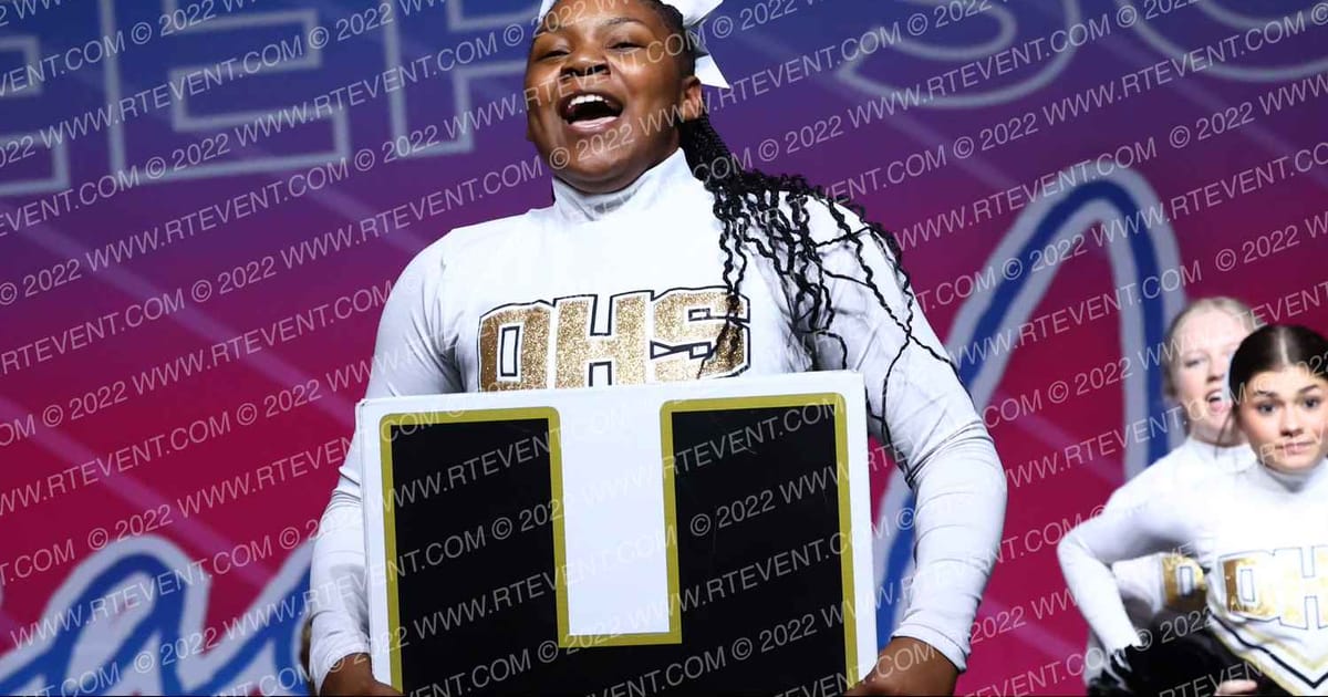 Dyersburg High School Cheer · Deep South Destin Beach Nationals
