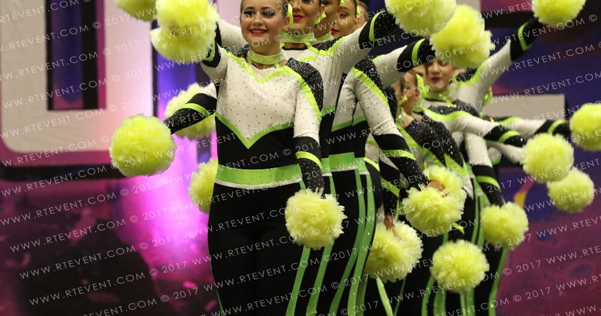 The Hunslet Club Emeralds · FC Circus Spectacular
