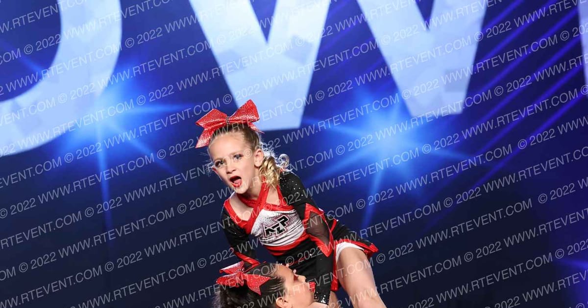 Arizona Prestige Cheer Cobras · Vegas Crown