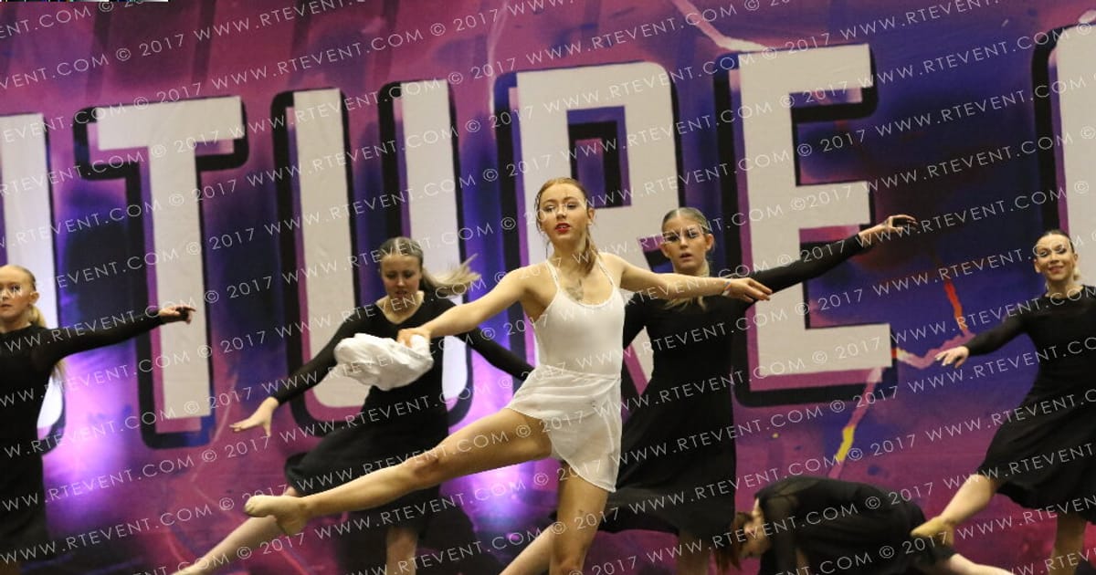 Hartlepool Hawks Cheerleading Academy Breakthrough · FC Circus Spectacular