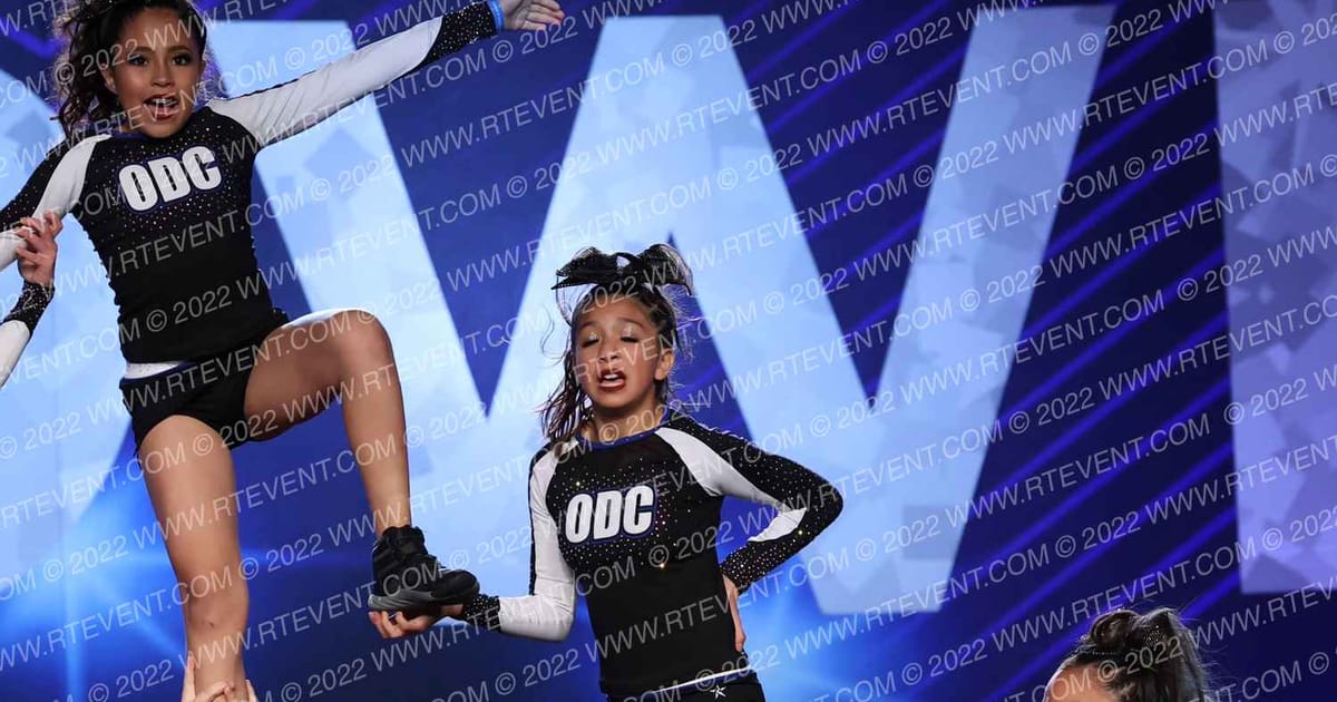 One Dream Cheer Queen 4 · Vegas Crown