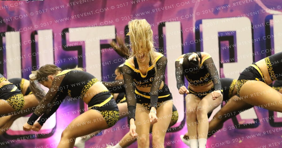 Sheffield Sabrecats Stunt Gold · FC Circus Spectacular