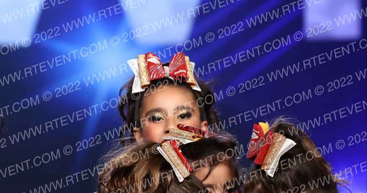 The Cheer Factory- Mini Gears · Vegas Crown