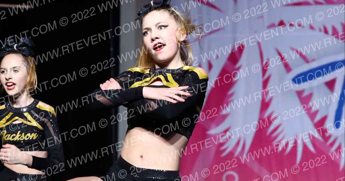 Jackson Cheer Company Lady Bullets · Deep South Destin Beach Nationals