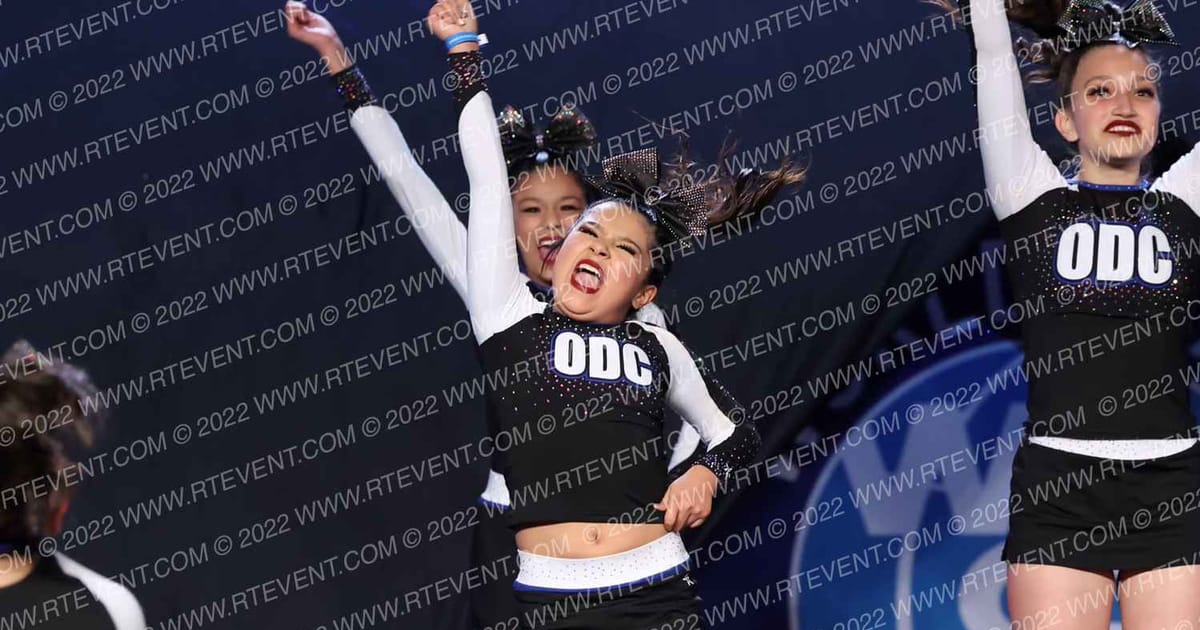 One Dream Cheer Glamour Girls · Vegas Crown