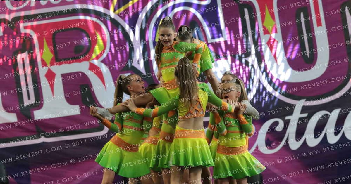 Hartlepool Hawks Cheerleading Academy Maximum · FC Circus Spectacular