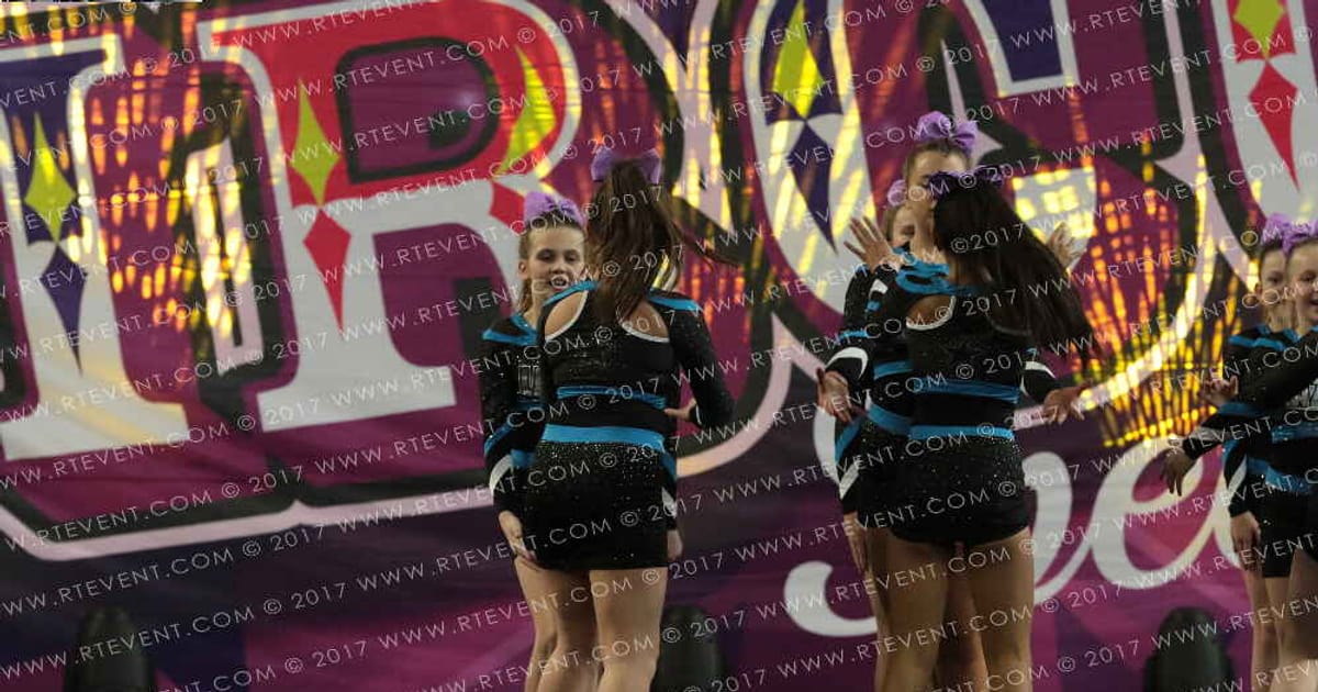Lazer Cheer LILAC · FC Circus Spectacular