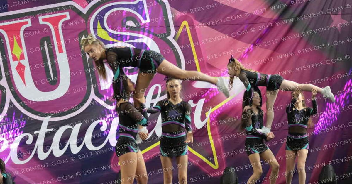 LWA Starlights GOLD · FC Circus Spectacular