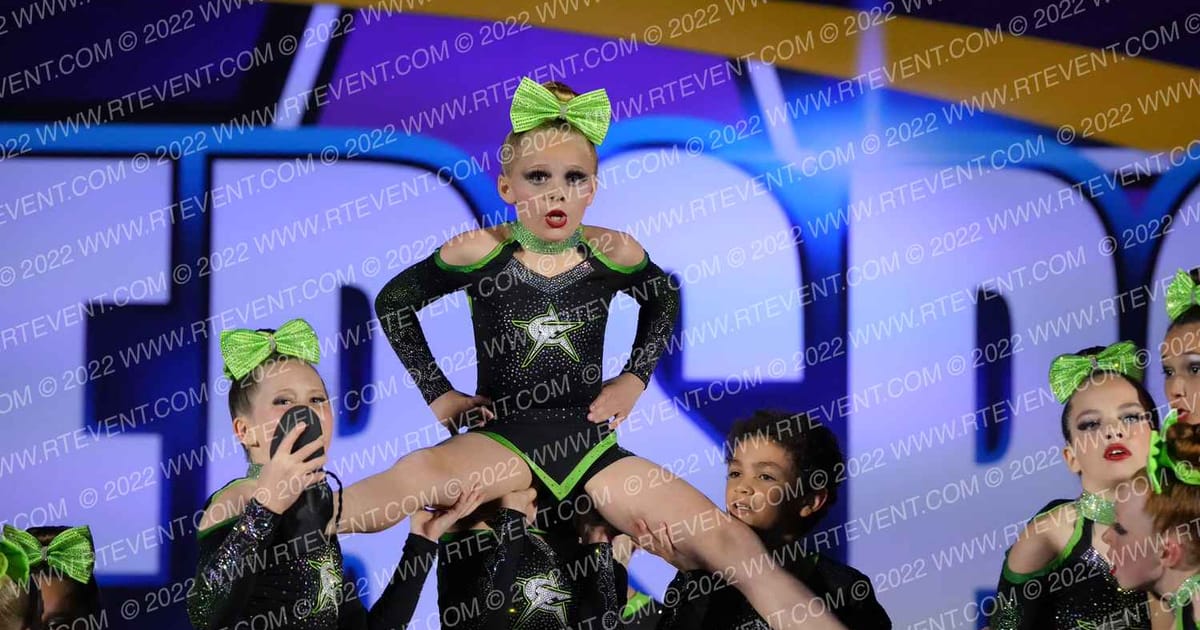 CheerForce Simi Valley Emeraldz · Cheer Sport Classic