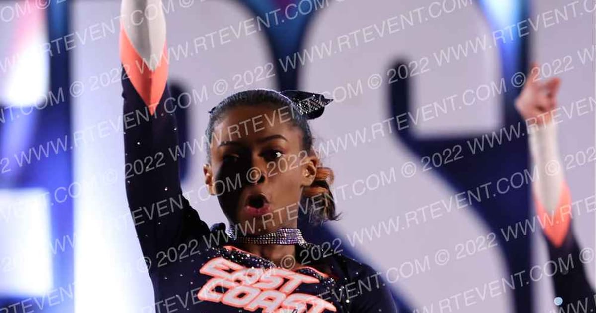 East Coast Evolution Fahrenheit · CHEERSPORT Reading Classic
