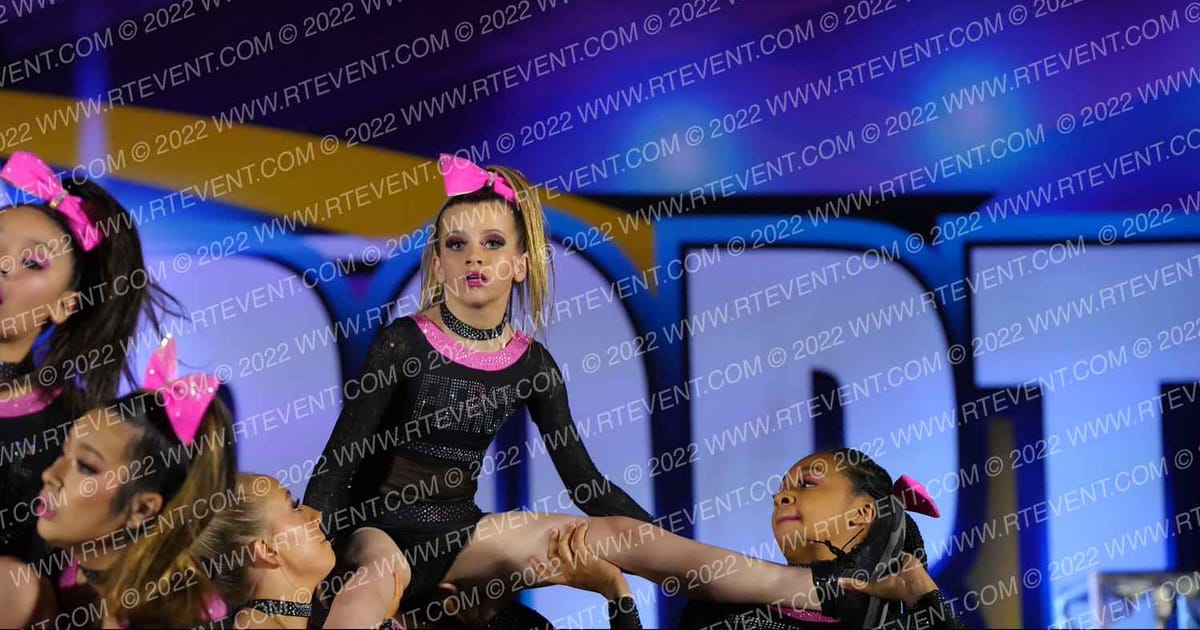 Fierce Lady Lynx · Cheer Sport Classic