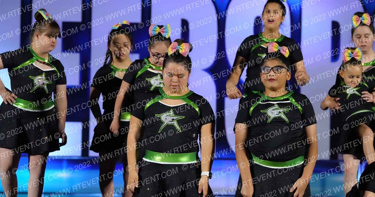 CheerForce Simi Valley Glacierz · Cheer Sport Classic