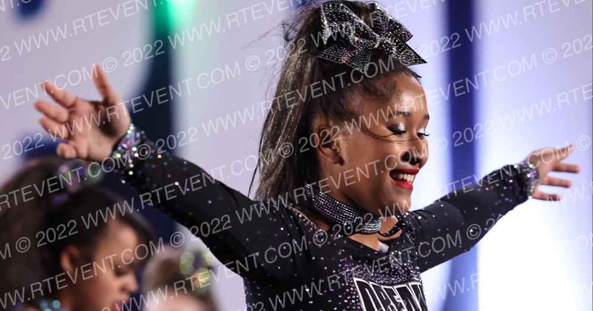 Dream Athletics SuperSonics · CHEERSPORT Reading Classic