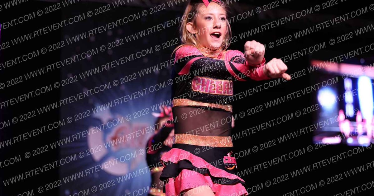 Cheers! Elite Spirit Gym Insanity · Battle in Branson Nationals