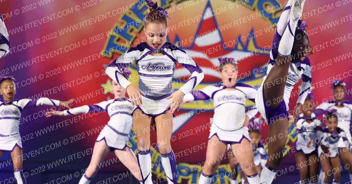 A-Towne Athletics Elite The Crystals · The American Royale Sevierville Nationals DIDII