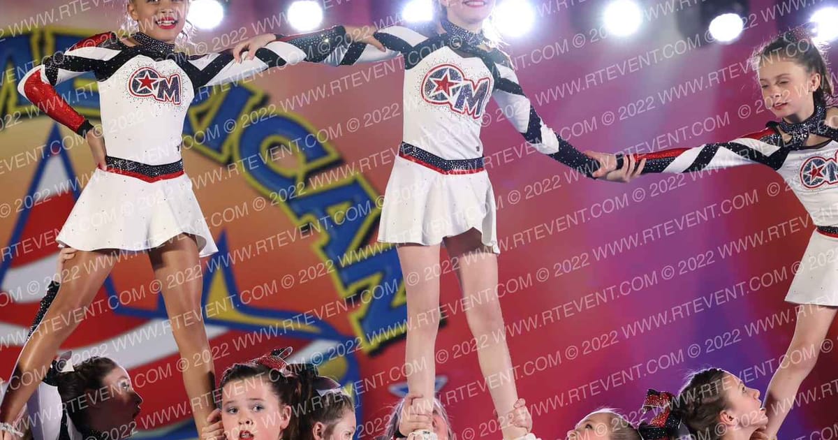 Off Main All Stars Dynamite · The American Royale Sevierville Nationals DIDII