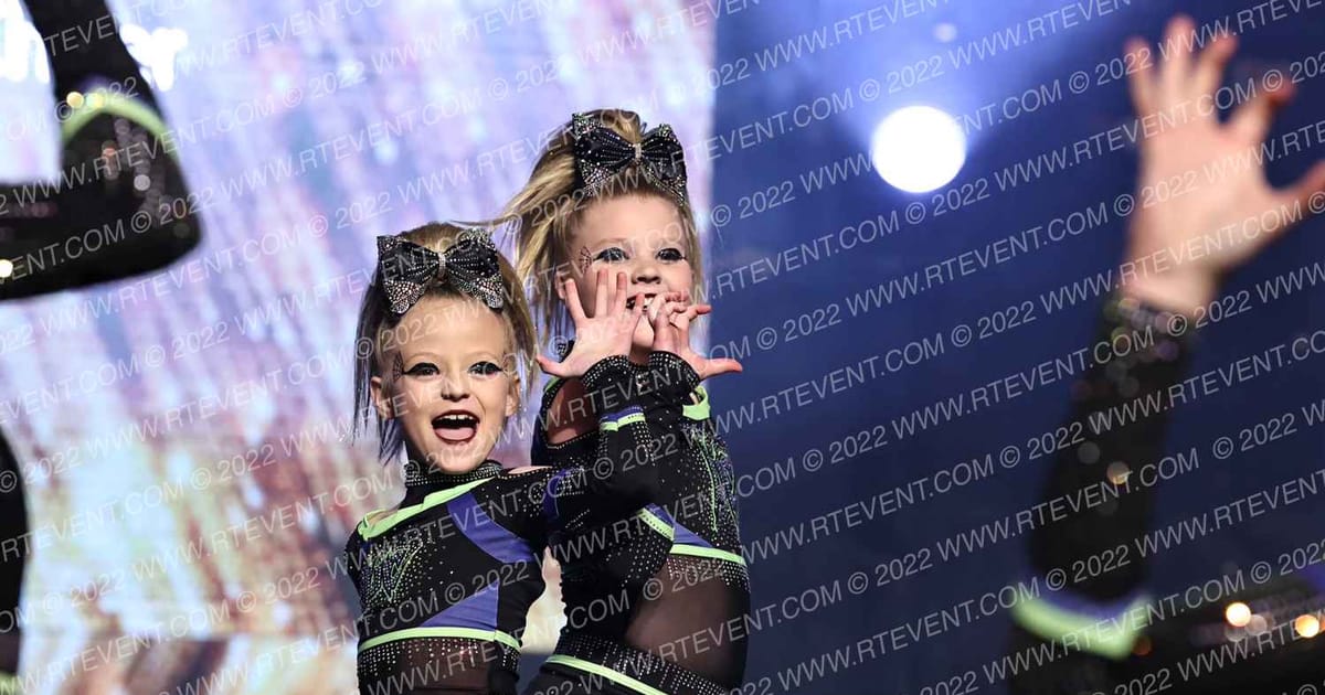 Ultimate Cheer Black Phantom · Gold Rush Chicago