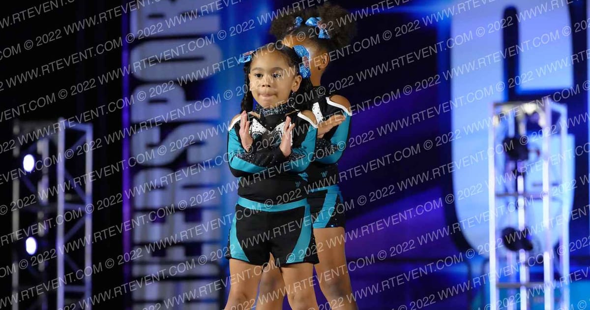 LA Dream All Stars Starlight · Cheer Sport Classic