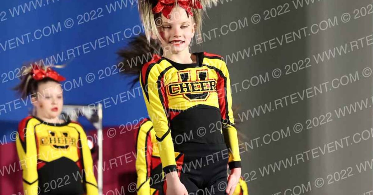 Terre Haute Cheer University KUNG FU PANDAS · Aloha Indy Showdown