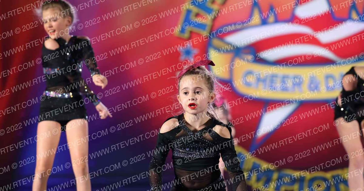 Kentucky Spirit Athletics Pink Ladies · The American Royale Sevierville Nationals DIDII