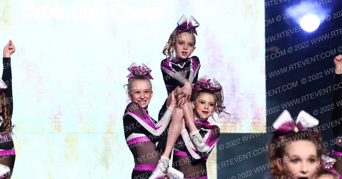 Evolution Cheer White Diamonds · Gold Rush Chicago