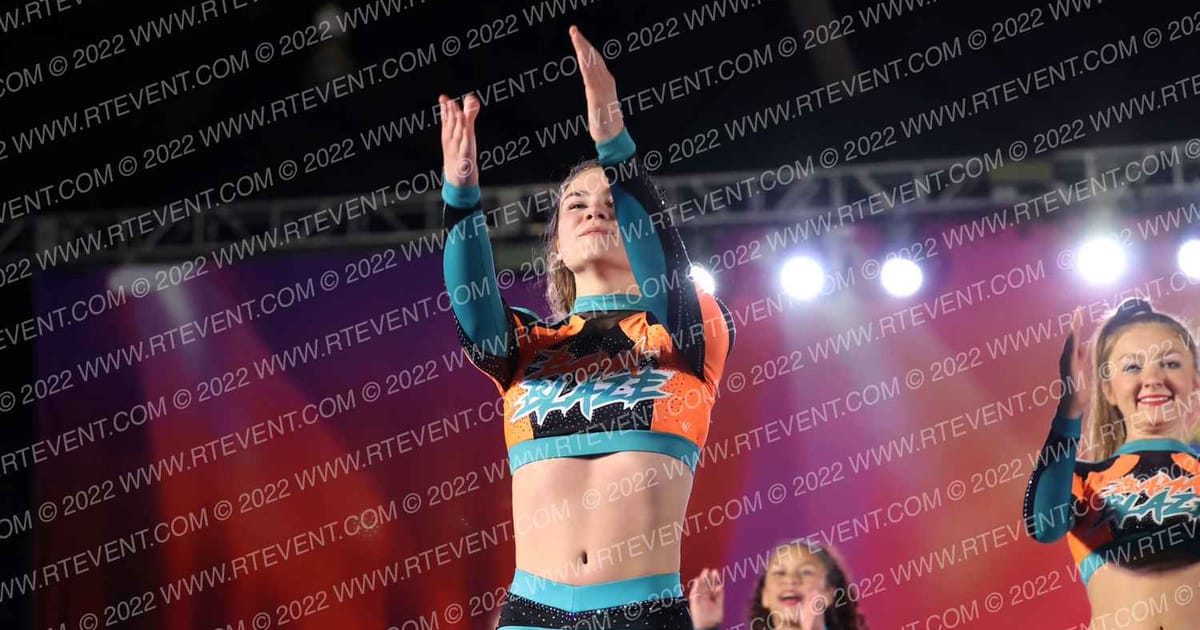 Bama Blaze Cheer Smoke · The American Royale Sevierville Nationals DIDII