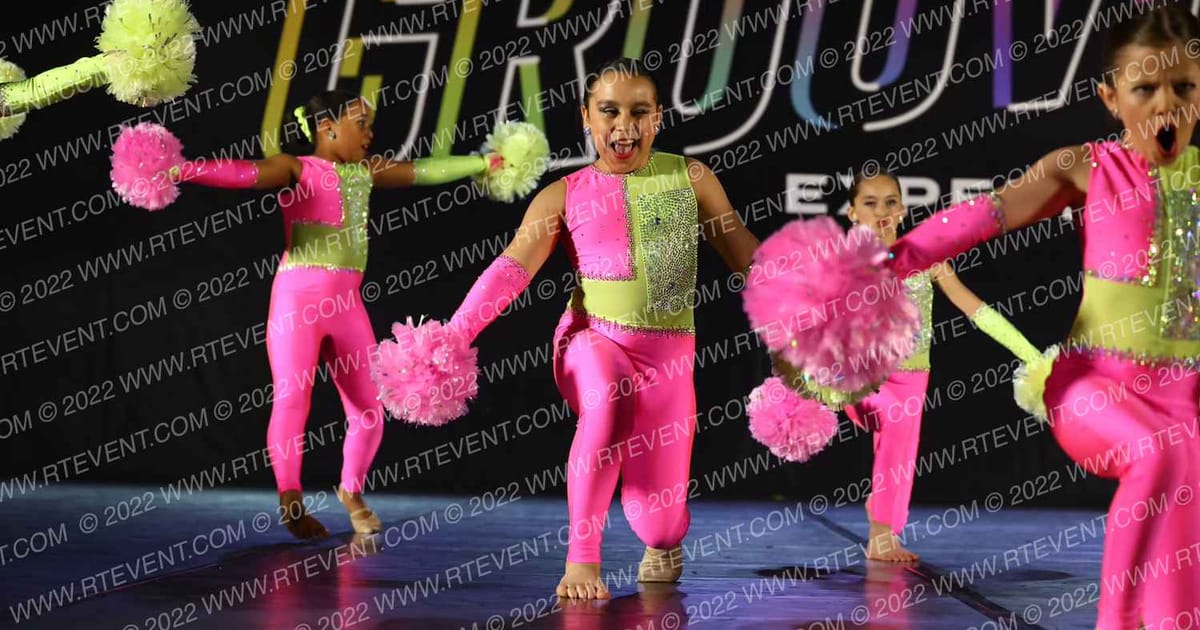 Dancin Bluebonnets Mini Elite Large Pom · The Groove Dance Grand Nationals