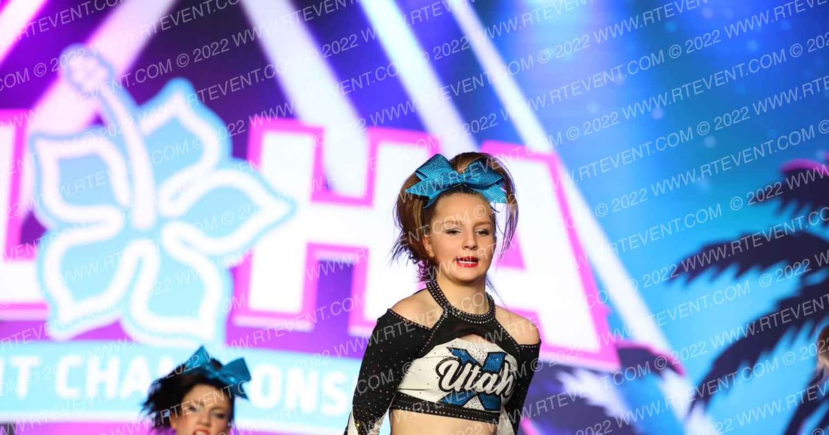 Utah Xtreme Cheer Lady Diamonds · Aloha Grand Nationals