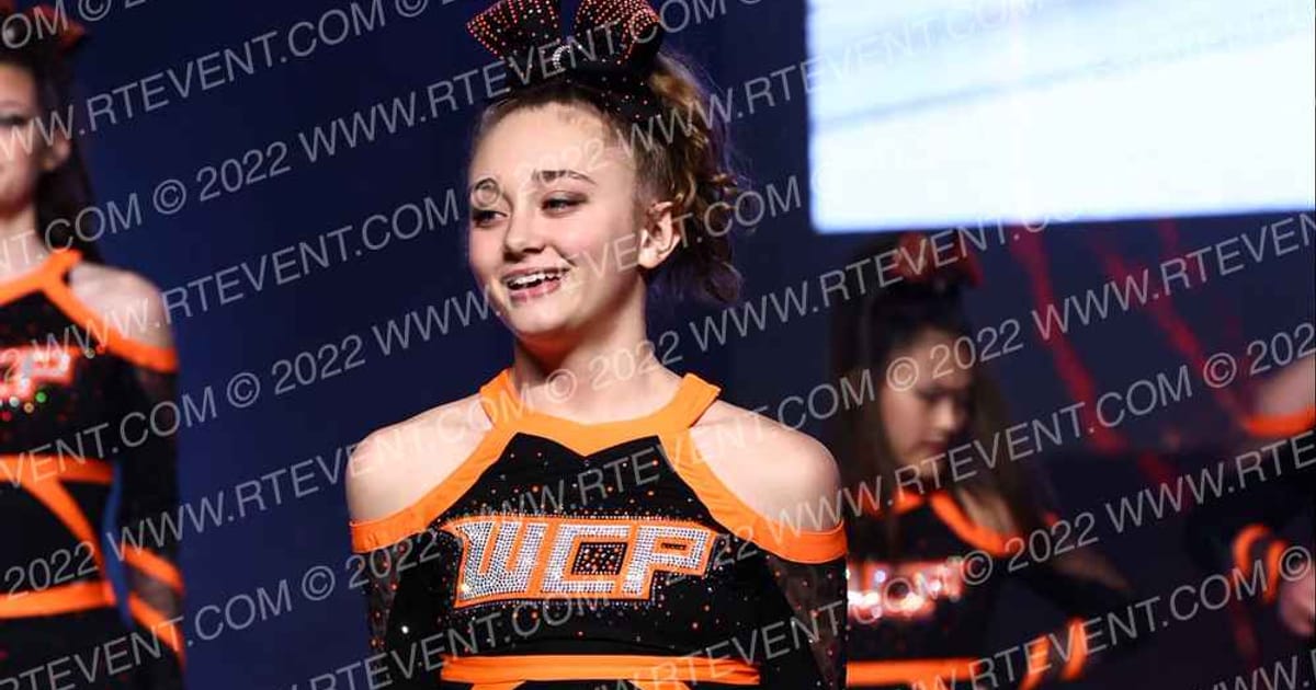 WILDCATS Cheer Pride LYNX · Gold Rush Chicago