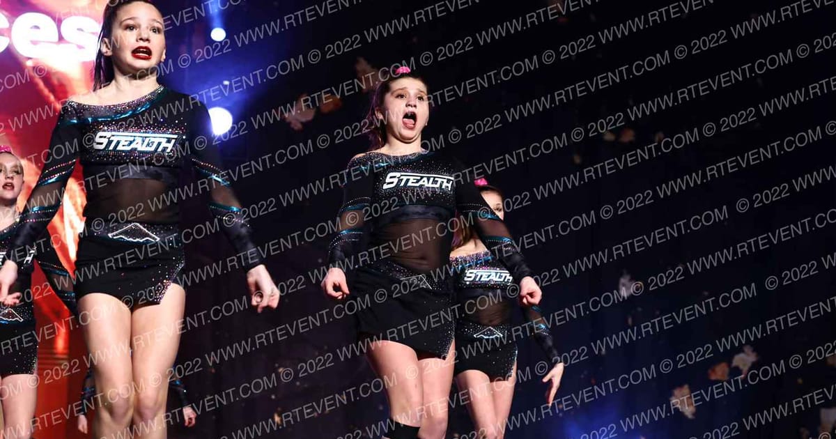 Stealth Athletix Flying Aces · Gold Rush Chicago