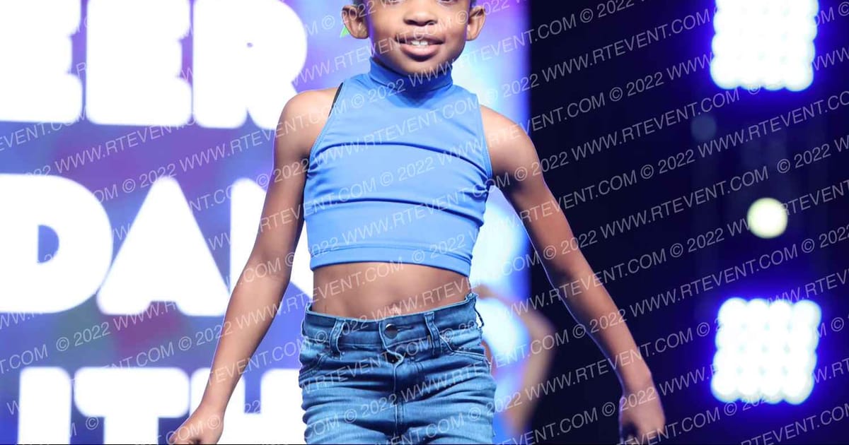 SPARKLZ CHEER AND DANZ YOUTH SAPPIRZ · Virginia Beach Grand National Championship