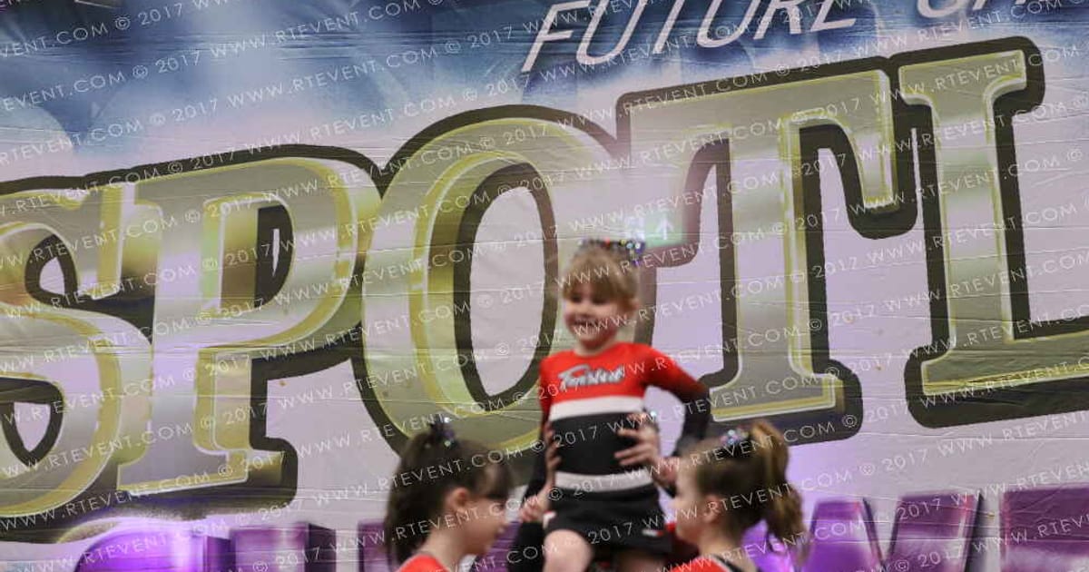 Twisted Cheer and Dance Scarlet · Spotlight Showdown