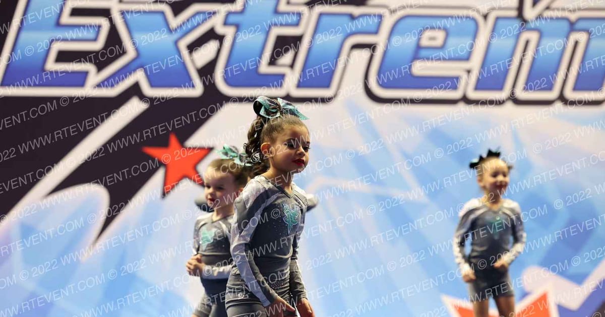 Cross Valley Cheer Pearls · SHAMROCK SHOWDOWN