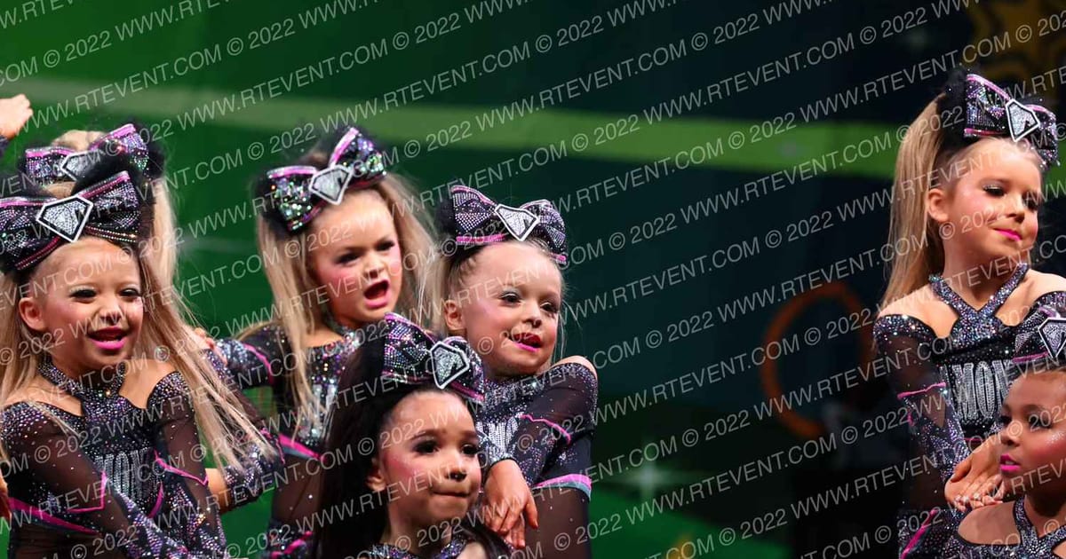 Diamonds All Stars Sassykitties · CANAM