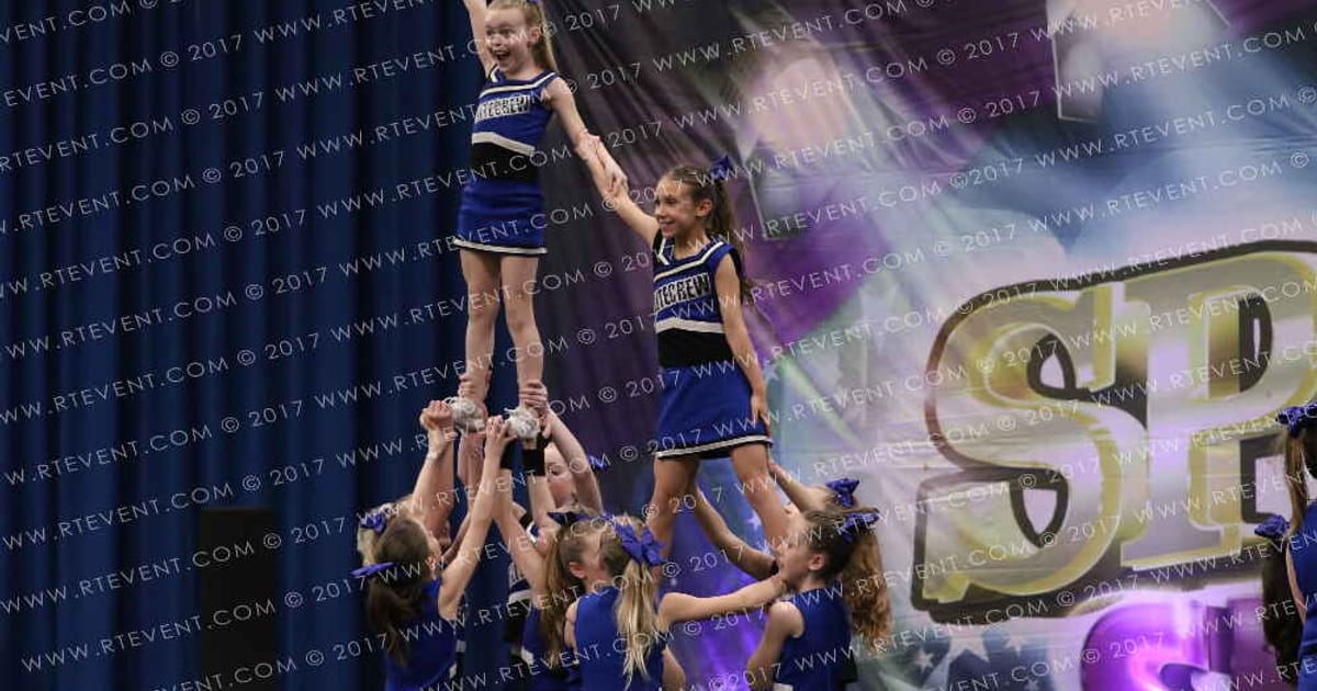 Flitecrew Infinity Cheer DYNAMITE · Spotlight Showdown