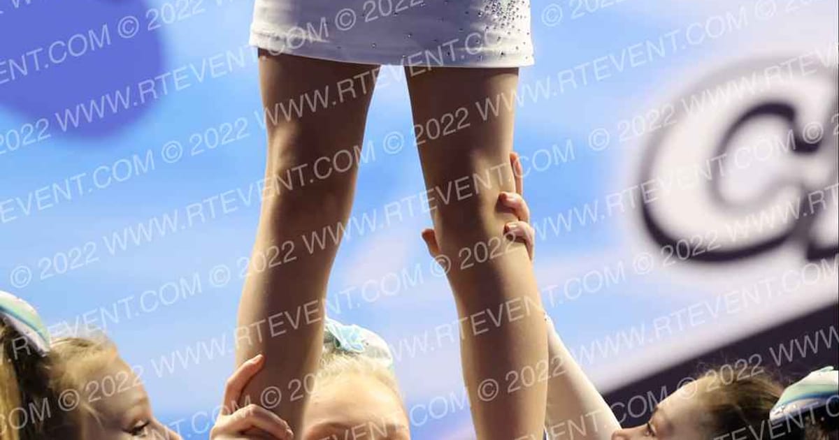 Cross Valley Cheer Diamonds · SHAMROCK SHOWDOWN